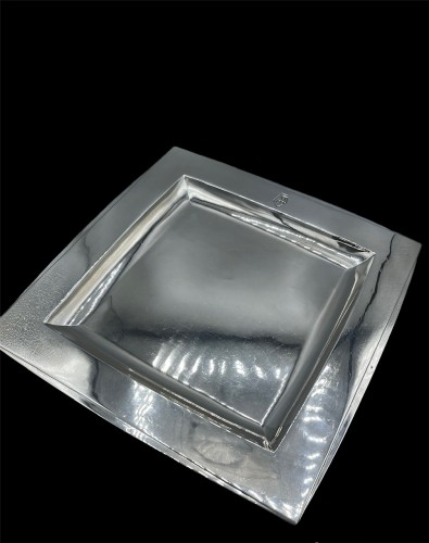 20th century - Jean E. Puiforcat -  square dish in sterling silver, art deco period