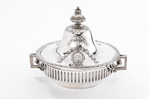 Gustave Odiot (1865-1894)) - Légumier en argent massif XIXé - Argenterie et Orfèvrerie Style Napoléon III