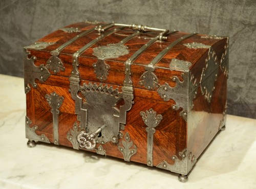 A Fine Steel Mounted Kingwood Box signed Pérille à Moulins - Objects of Vertu Style Louis XV