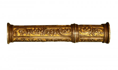 Etui à cire Louis XV en fer ciselé et partiellement doré