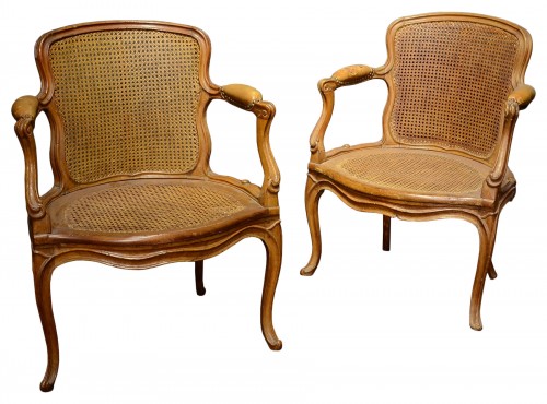 Paire de fauteuils en cabriolet d'époque Louis XV par Nicolas Quinibert Foliot