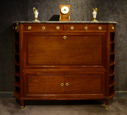 Large Louis XVI mahogany secrétaire - 