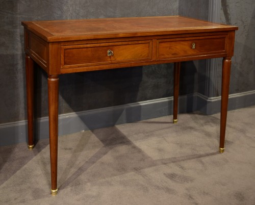 A Louis XVI desk - Furniture Style Louis XVI