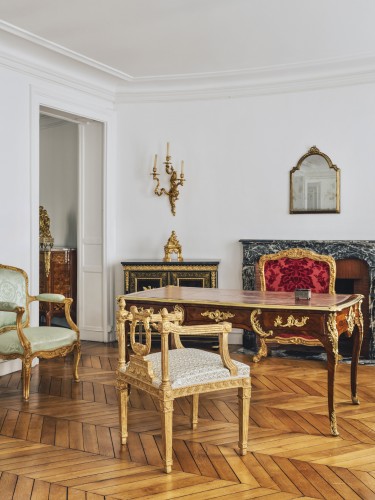 Openwork lyre-back armchair - 