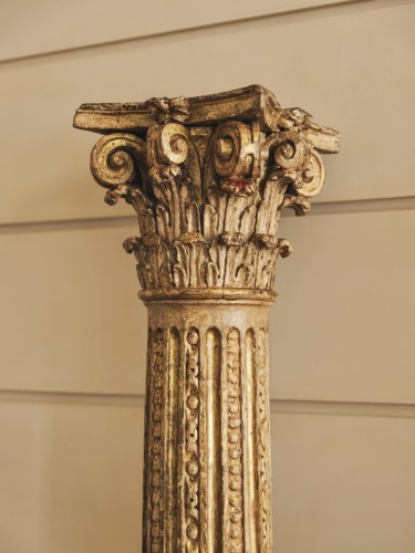 Paire de colonnes à décor de têtes d'anges et de Putti - 