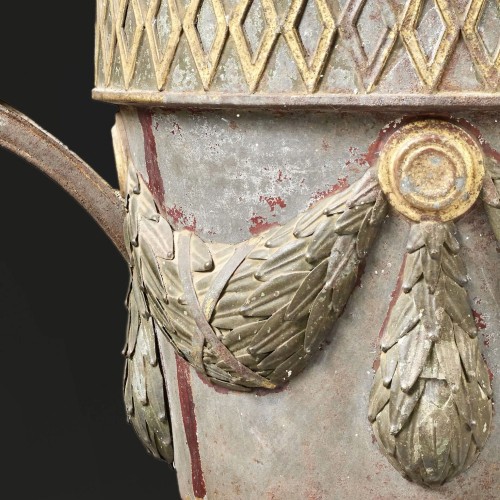 Fontaine en tôle peinte et dorée - Objet de décoration Style 