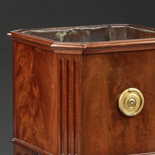 Jardinière en ronce d’acajou - Mobilier Style Louis XVI