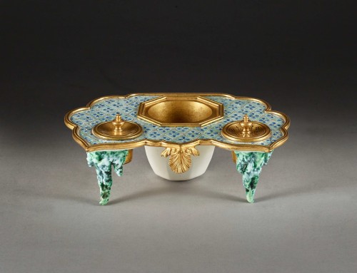 Polychrome porcelain inkwell from the Chantilly factory - French Regence