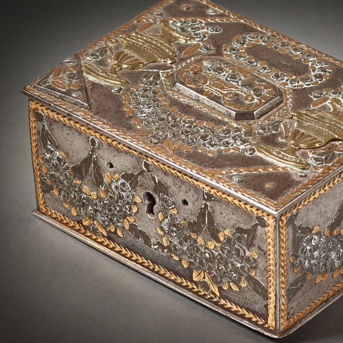 Polished steel casket with chased and gilt bronze  enhanced with brass and  - Objects of Vertu Style 