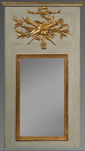 XVIIIe siècle - Trumeau en bois laqué et doré