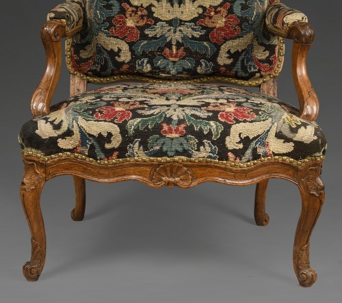 Fauteuil à dossier plat Régence - Galerie François Paul Belliard