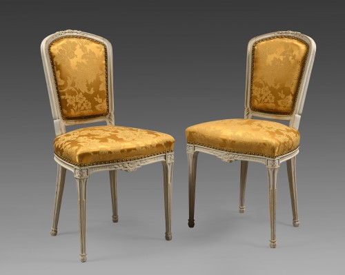 XVIIIe siècle - Paire de chaises en hêtre laqué