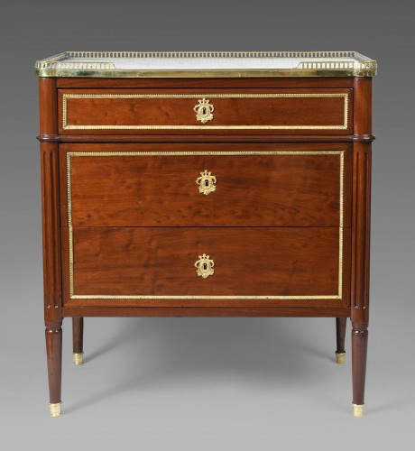 Commode du XVIIIe siècle en acajou estampillée G. Dester - Mobilier Style Louis XVI