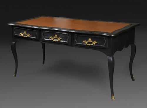 A black lacquered oak bureau Plat, France early 19th century - Furniture Style 