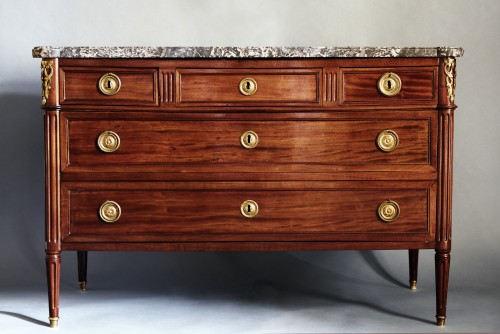 Commode Louis XVI estampillée N.Henry - Mobilier Style Louis XVI