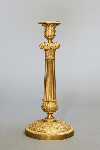 XIXe siècle - Paire de bougeoirs en bronze doré d'époque Restauration
