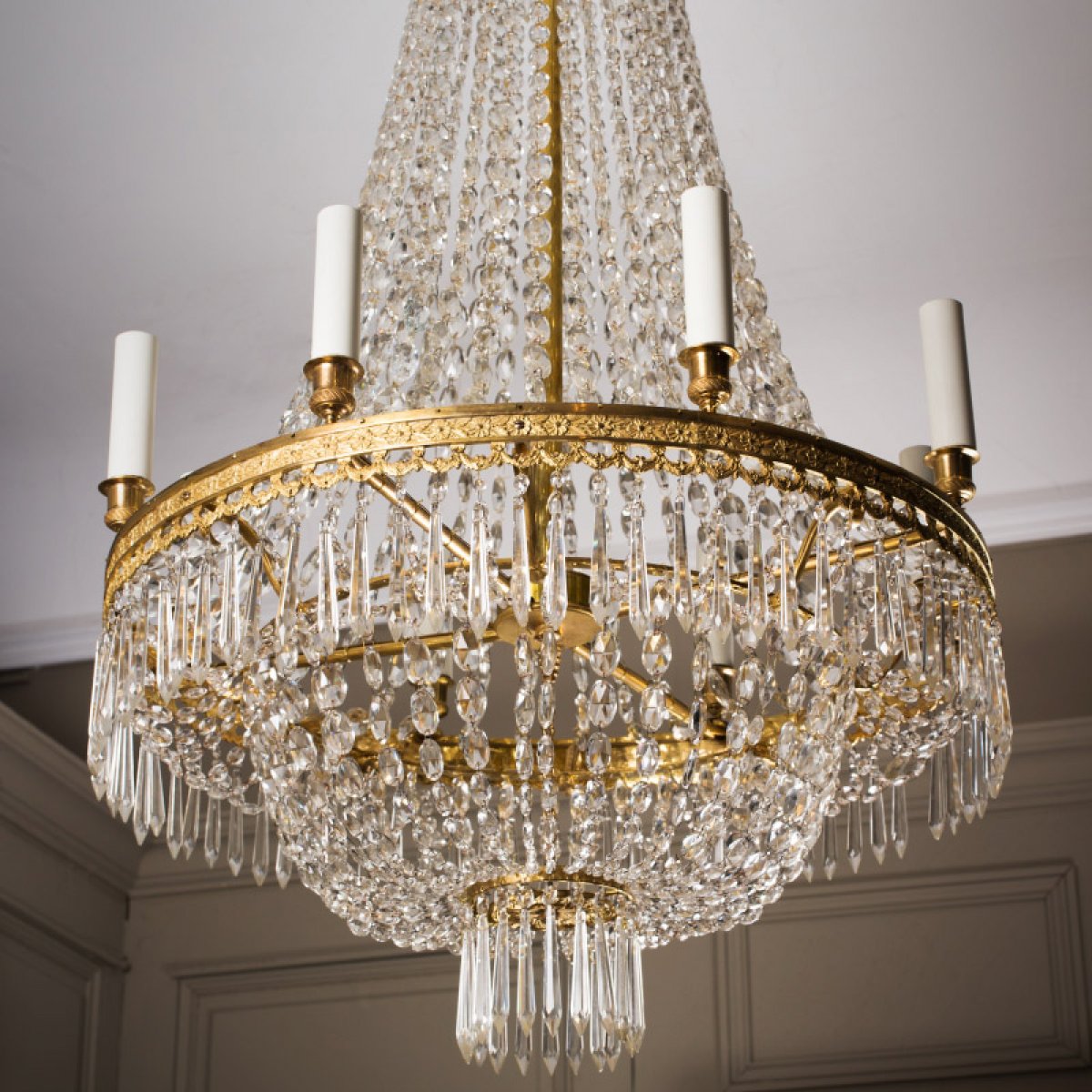 Fine Gilt Bronze And Cristal Chandelier Of Restauration Fine Gilt Bronze And Cristal Chandelier Of Restauration