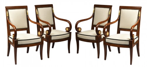 Suite de quatre fauteuils Restauration
