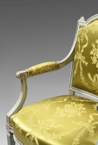 XVIIIe siècle - Paire de fauteuil Louis XVI