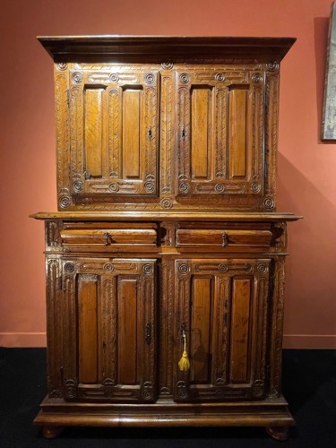 Furniture  - Small two-body buffet decorated with bird feathers