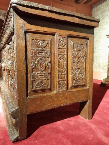 <= 16th century - French Renaissance chest