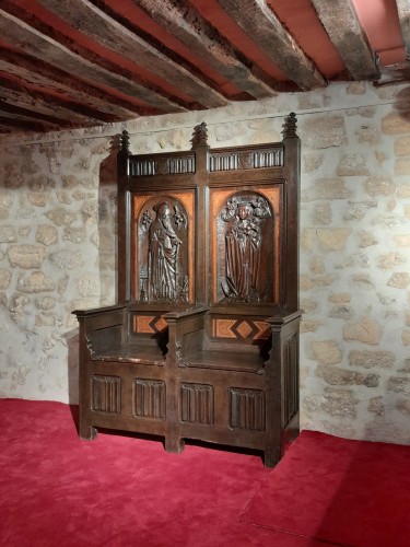 Ddouble cathedra made from walnut wood, sculpted, and inlaid, aroud 150 - 