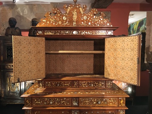 Furniture  - Renaissance dresser  from the val-de-loire