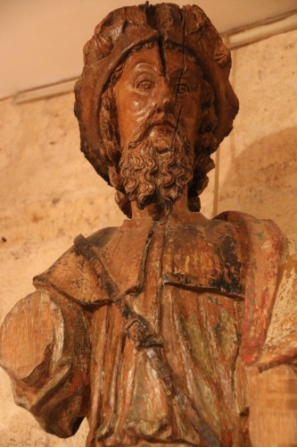Carved wood depicting saint james  dressed as compostela pilgrim - Sculpture Style 
