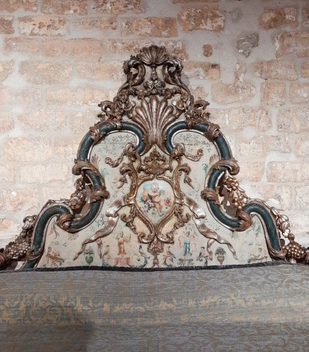 Sculpted and polychrome venetian bed - 