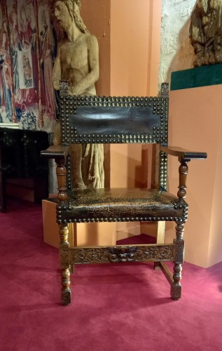 Fauteuil en noyer sculpté de la Renaissance - Sièges Style 