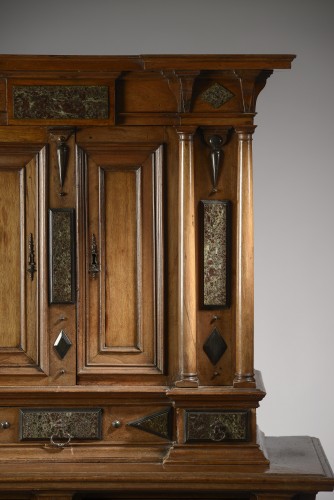 Small cabinet by l’ecole de fontainebleau incrusted with marble tablets - 