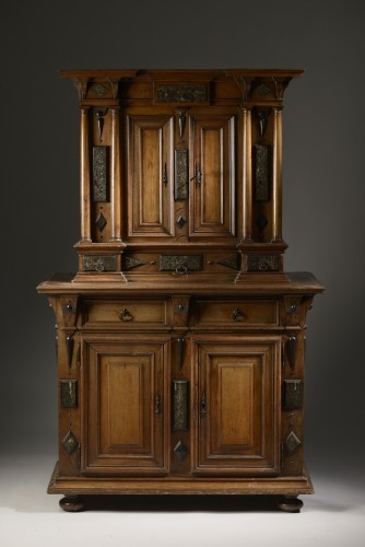 Small cabinet by l’ecole de fontainebleau incrusted with marble tablets - Renaissance