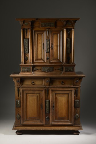 Petit cabinet de l’école de fontainebleau incrusté de tablettes de marbre - Renaissance