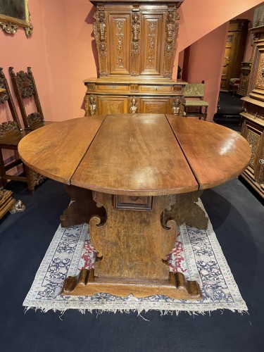 Grande table italienne d’époque Renaissance à volets rabattables - Renaissance