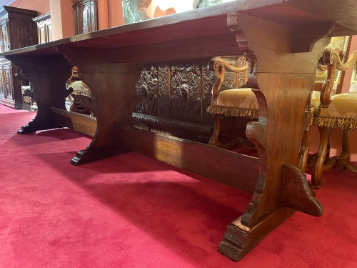 Mobilier Table & Guéridon - Sobre et elegante table de monastère