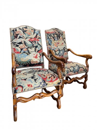 Pair of Louis XIII peoid armchair