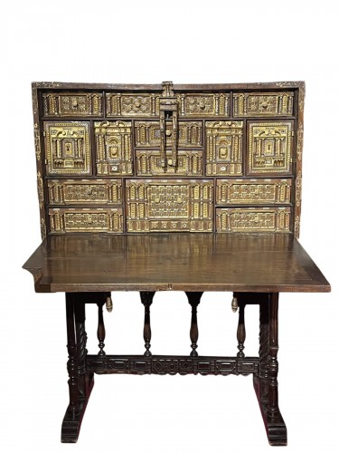 Movible barrgueno cabinet with ots original stand