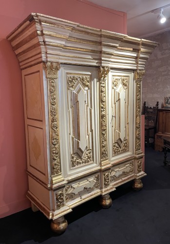 17th century - Important wardrobe of the hansean republicsorigin northern germany period