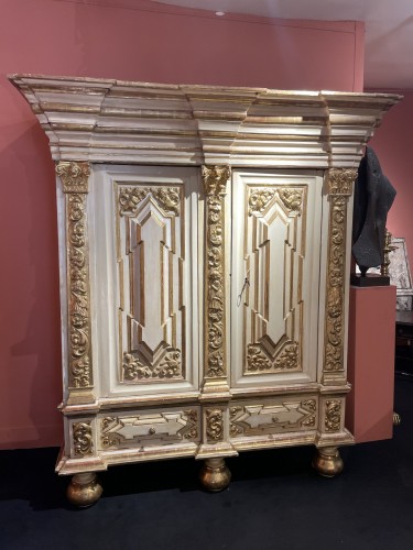 Important wardrobe of the hansean republicsorigin northern germany period - 