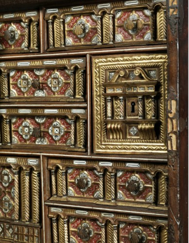 Travel cabinet known as a &quot;Bargueno&quot; with its original base - 