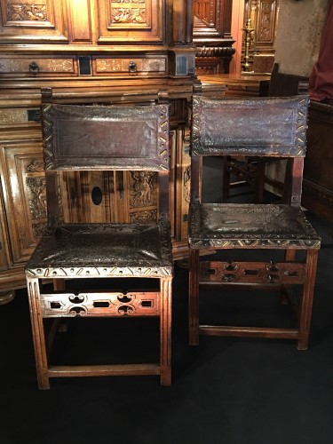 Pair of spanish chairs - Seating Style 