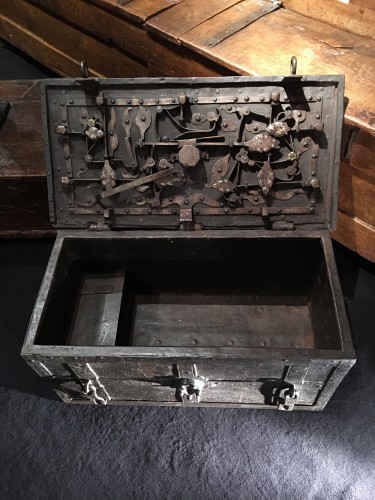 17th century - German armada chest of the 17th century