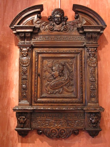 Antiquités - Façade d'armoirette à suspendre d'époque Renaissance
