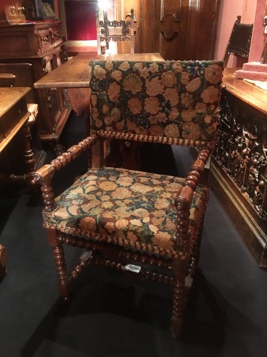XVIIe siècle - Chaise à bras d'époque Louis XIII
