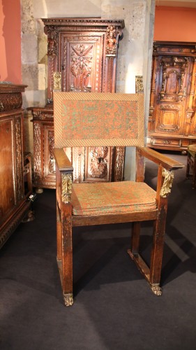 17th century - Large armchair with plumage