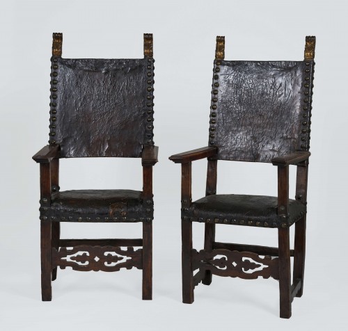 Set of two spanish chairs - Seating Style 