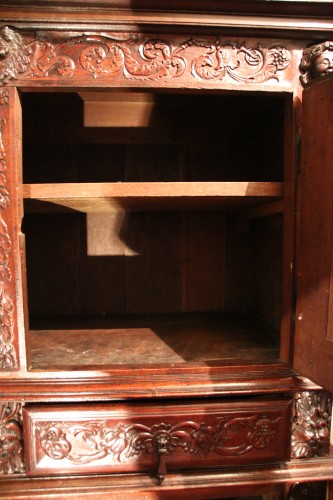 French Second Renaissance red walnut cabinet - Renaissance