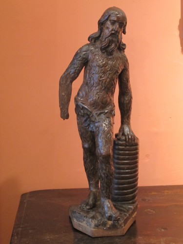 Wood sculpture representing a wild man - Sculpture Style 