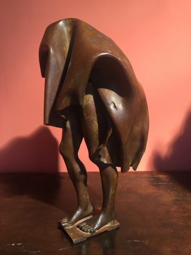 Man under a sheet -  Fabrice Lebar - Sculpture Style 