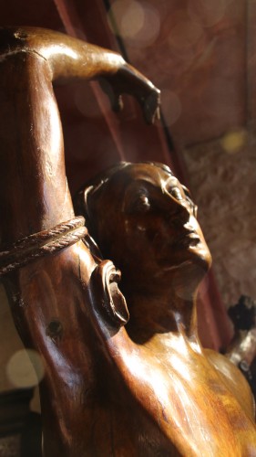 Bois sculpté représentant Saint Sébastien - Galerie Gabrielle Laroche